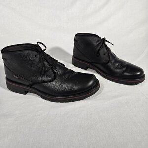 CLARKS Morris Peak BLACK Tumbled Leather WATERPROOF Chukka Boots Men's Size 9M.